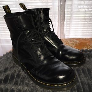 DR MARTIN BOOTS